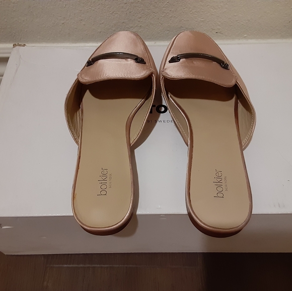 Botkier - Picture 5 of 8